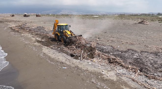 Samandağ Sahili’nde Temizlik Seferberliği: 9 Bin Ton Atık Toplandı