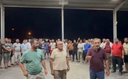 YÜZLERCE TÜRK TIR ŞOFÖRÜ SUUDİ ARABİSTAN SINIRINDA MAHSUR KALDI İDDİASI
